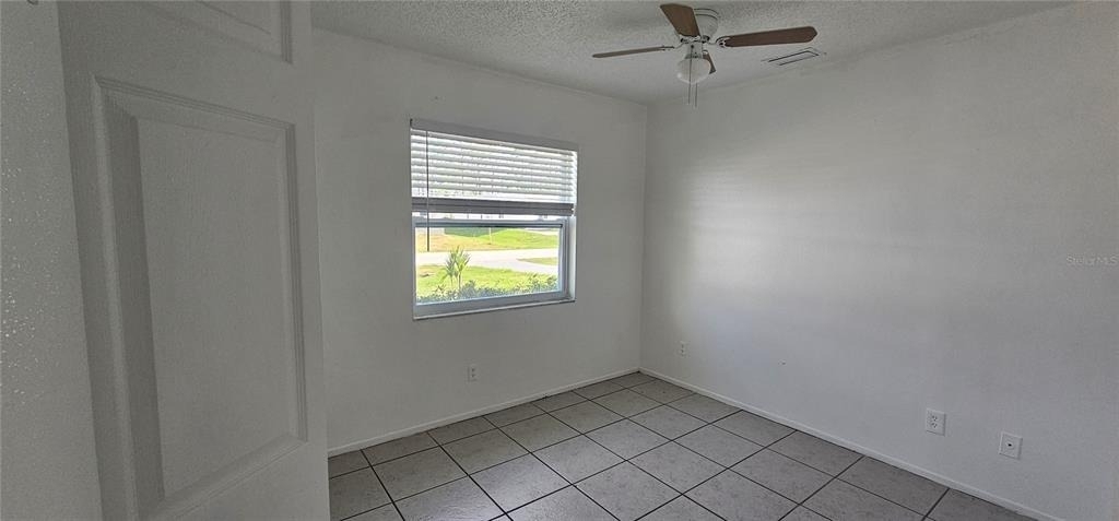 12048 Henley Avenue - Photo 5