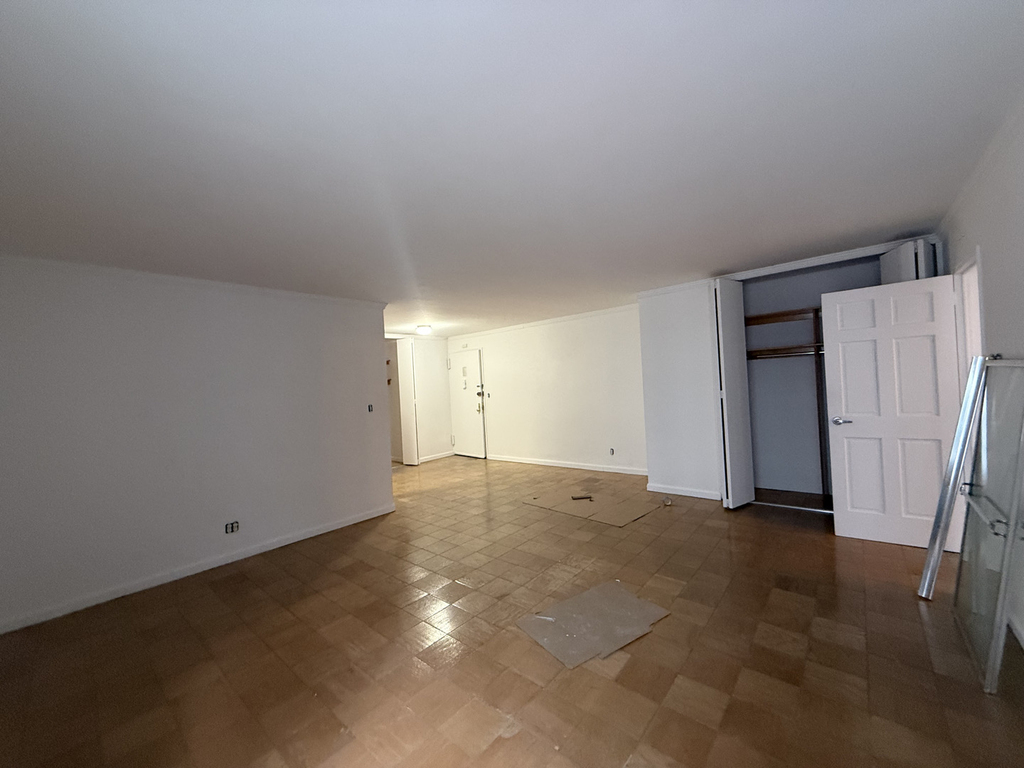 245 East 63rd Street - Photo 1