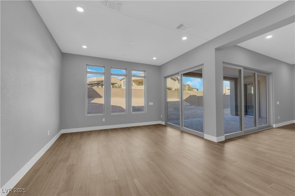 10648 Stone Ledge Avenue - Photo 11