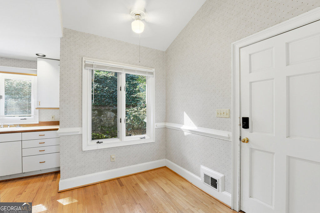 3959 Randall Mill Road Nw - Photo 9