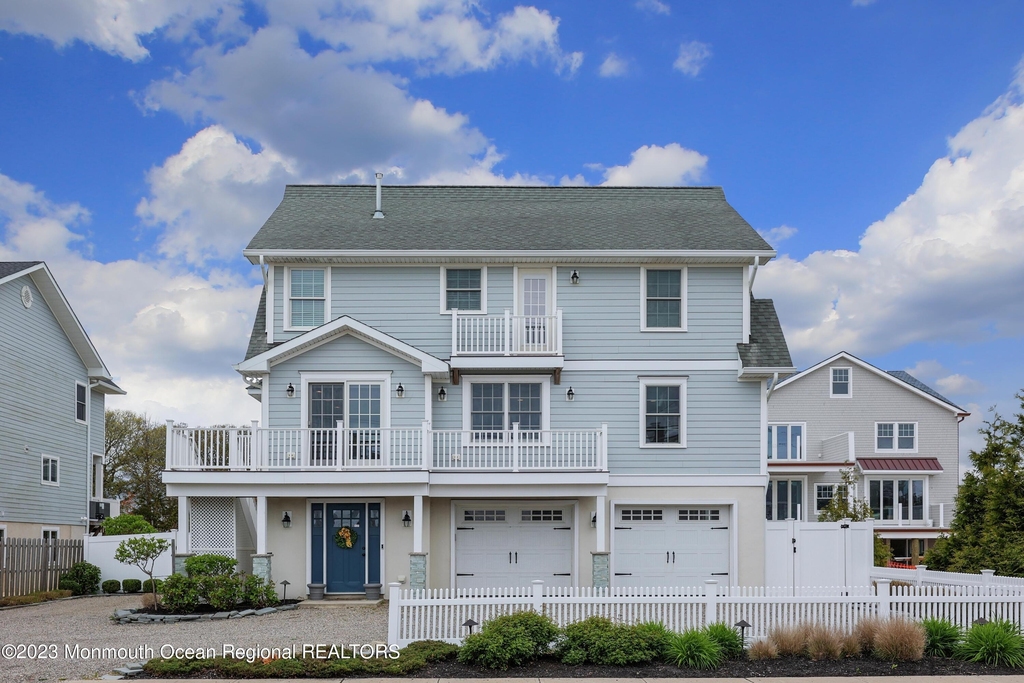 912 Ocean Avenue - Photo 0