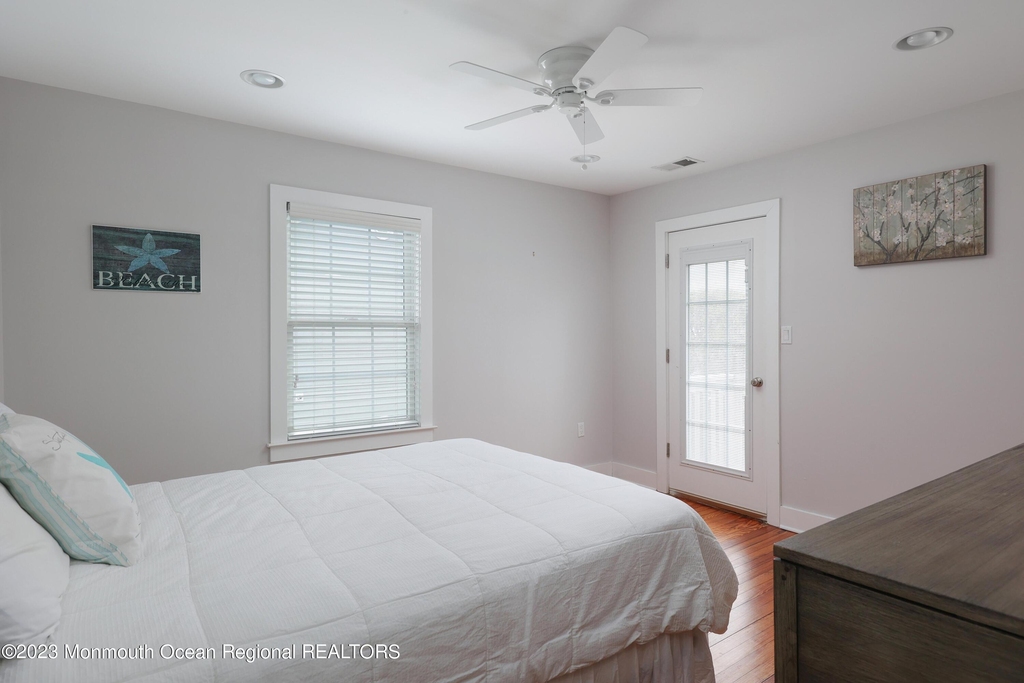 912 Ocean Avenue - Photo 16