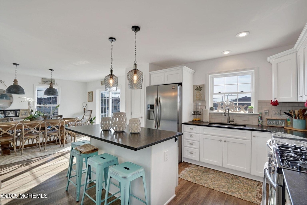 304 6th Avenue - Photo 5