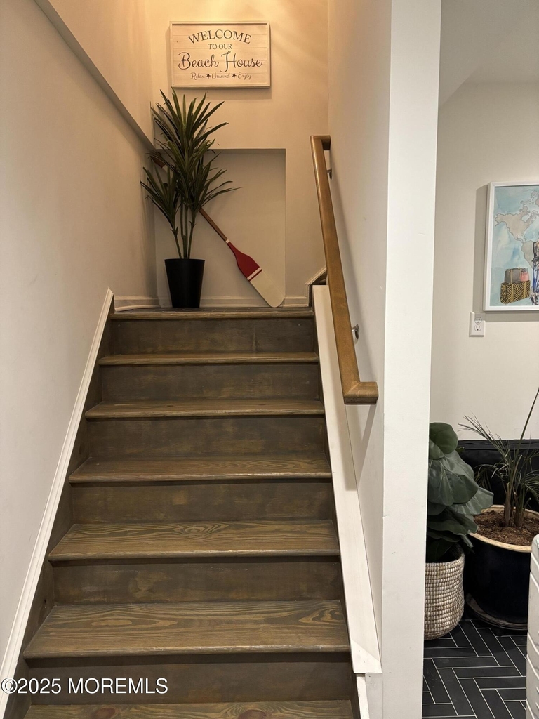 304 6th Avenue - Photo 1