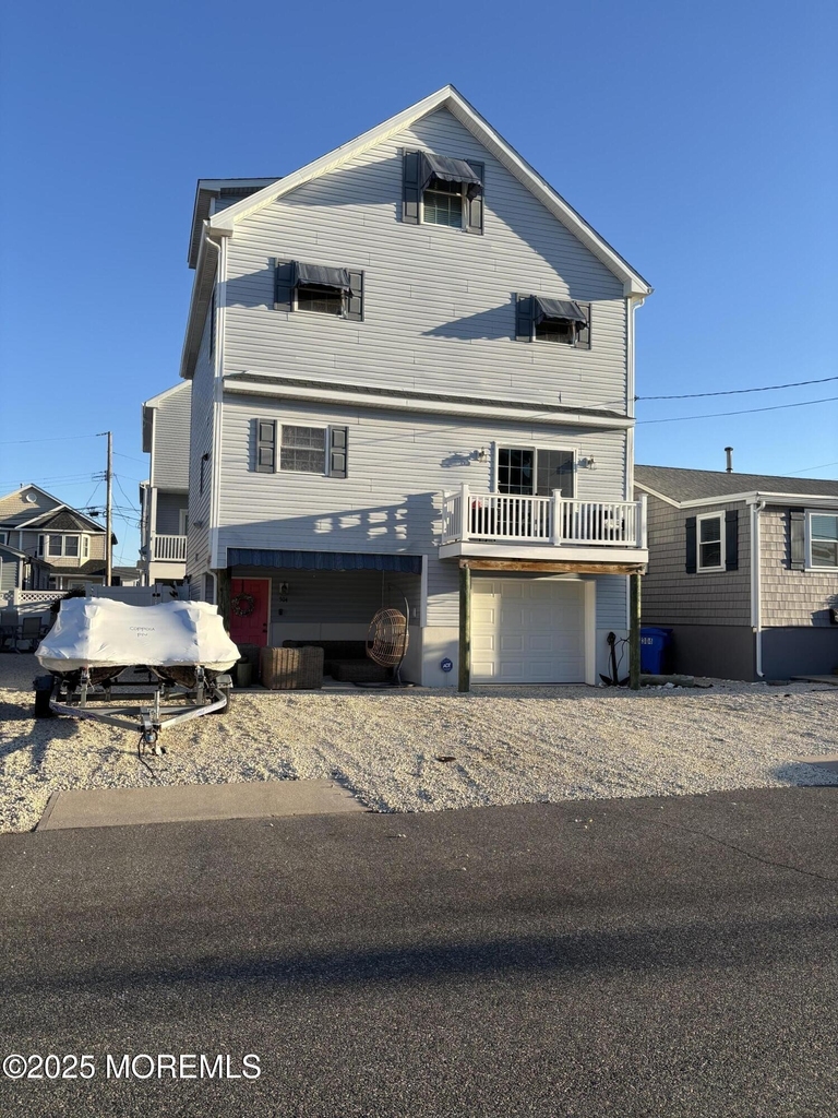 304 6th Avenue - Photo 0