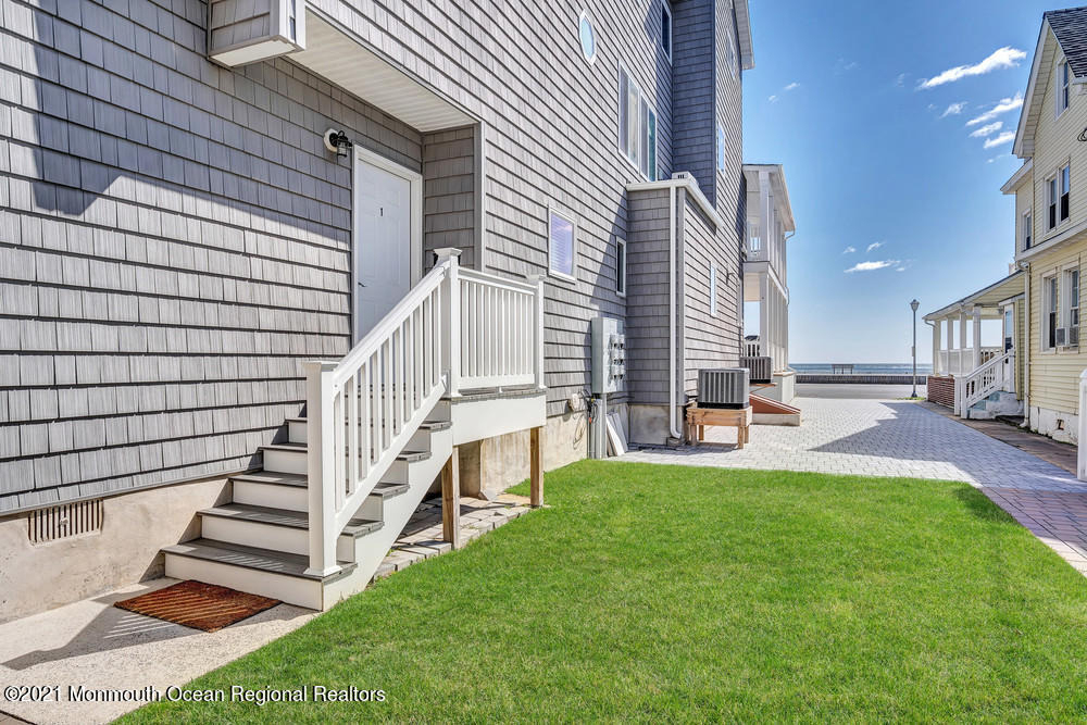 903 Ocean Avenue - Photo 17