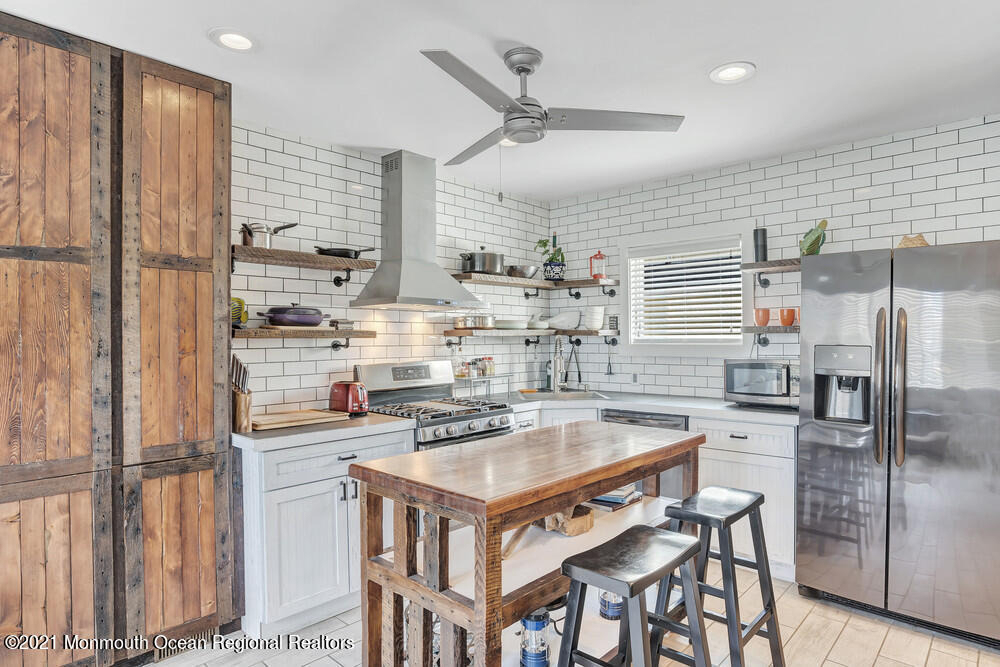 903 Ocean Avenue - Photo 2