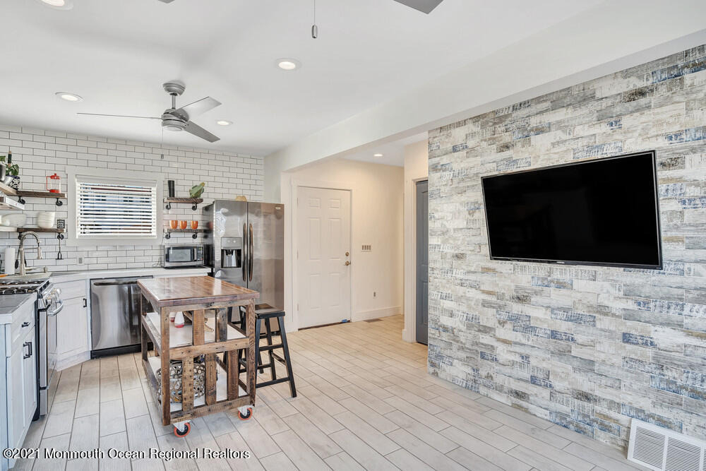 903 Ocean Avenue - Photo 16