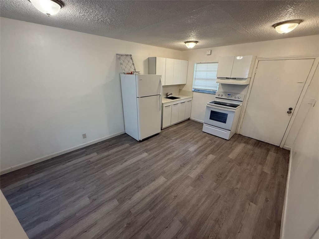 6840 Pembroke Road - Photo 3