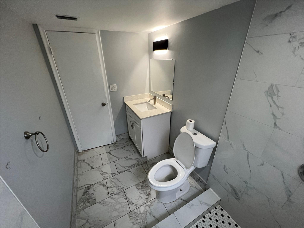 6840 Pembroke Road - Photo 5