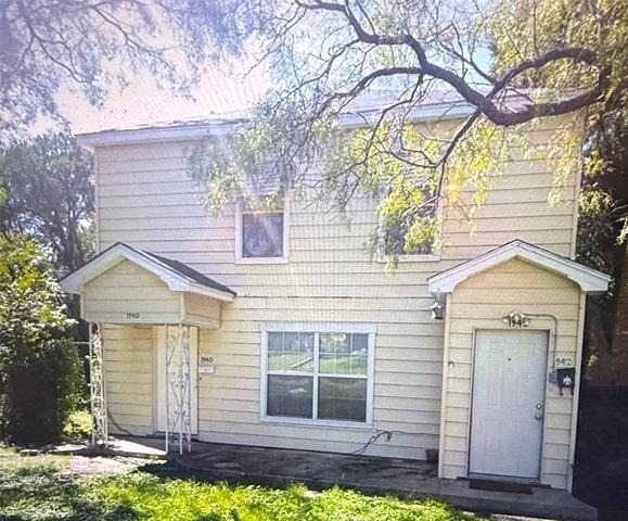 1942 Lincoln Drive - Photo 0