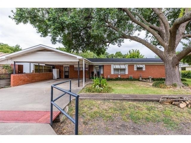 506 S Arizona Drive - Photo 0