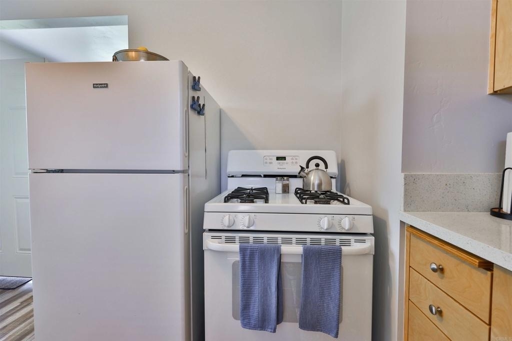 520 Delaware - Photo 17