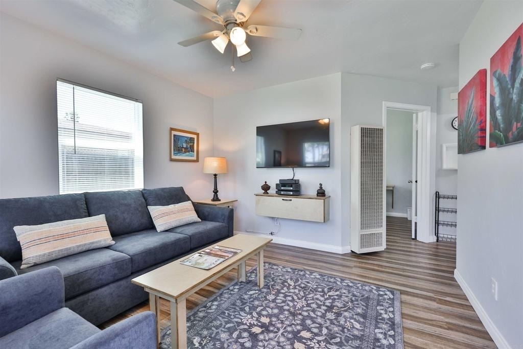 520 Delaware - Photo 0