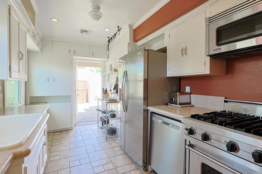 518 5th Street - Photo 34