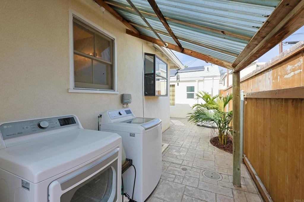417 5th Street - Photo 32