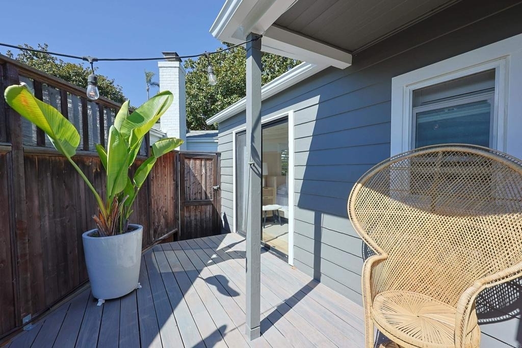 340 Glorietta Place - Photo 45