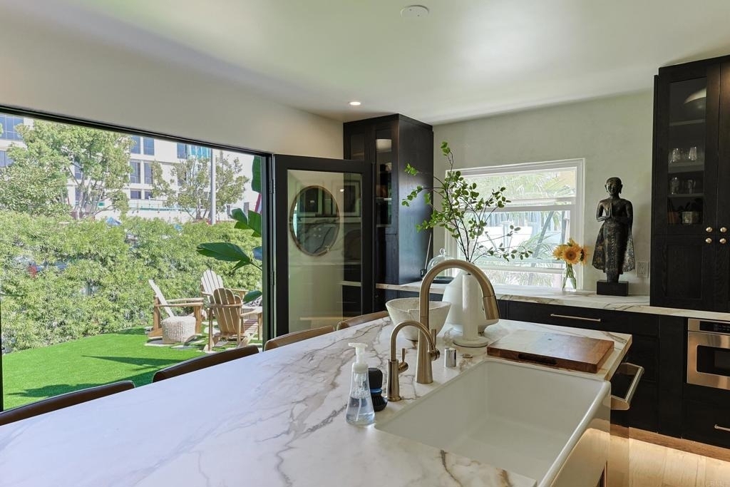 340 Glorietta Place - Photo 13