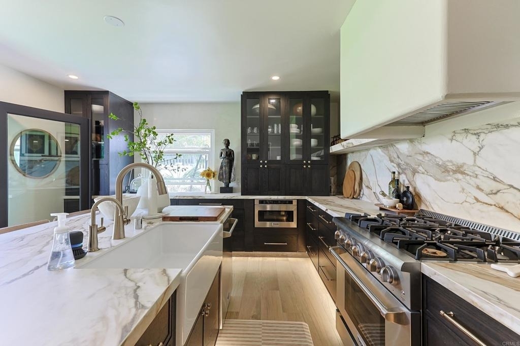 340 Glorietta Place - Photo 12