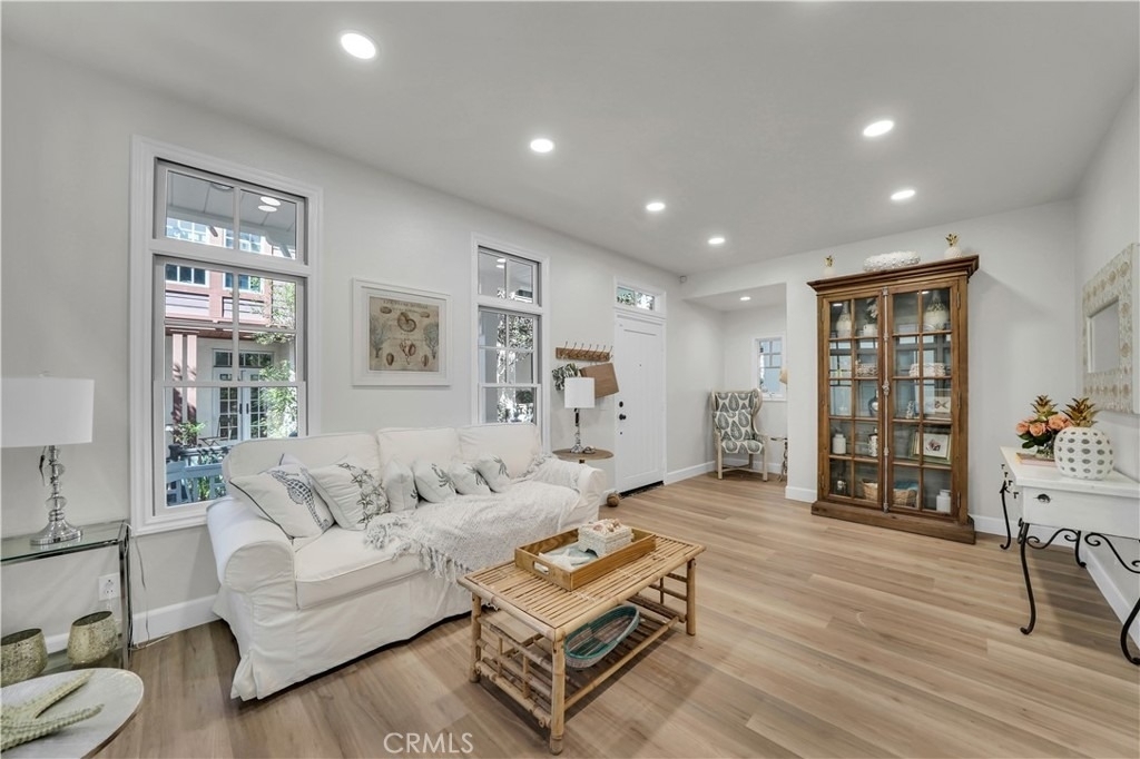 2672 Bungalow Place - Photo 3