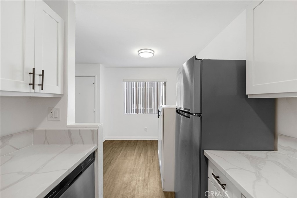 4406 Cahuenga Boulevard - Photo 9