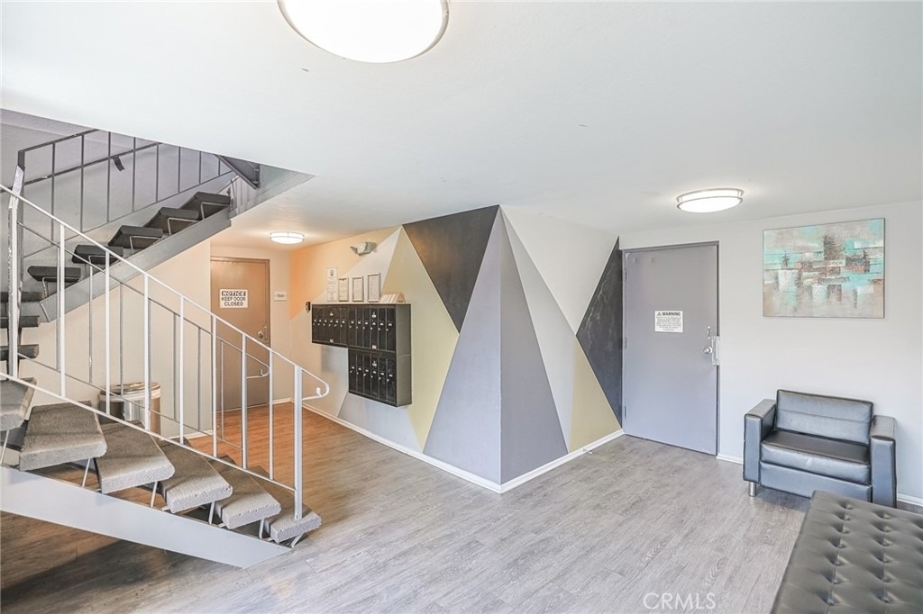 4406 Cahuenga Boulevard - Photo 1