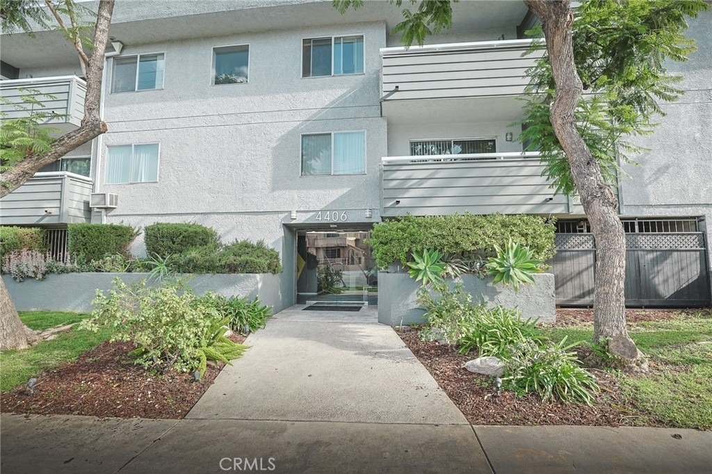 4406 Cahuenga Boulevard - Photo 0