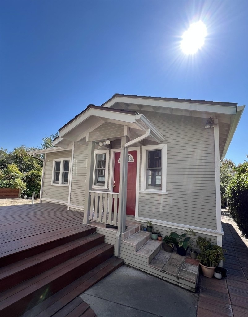 2438 Martin Luther King Jr Way - Photo 0