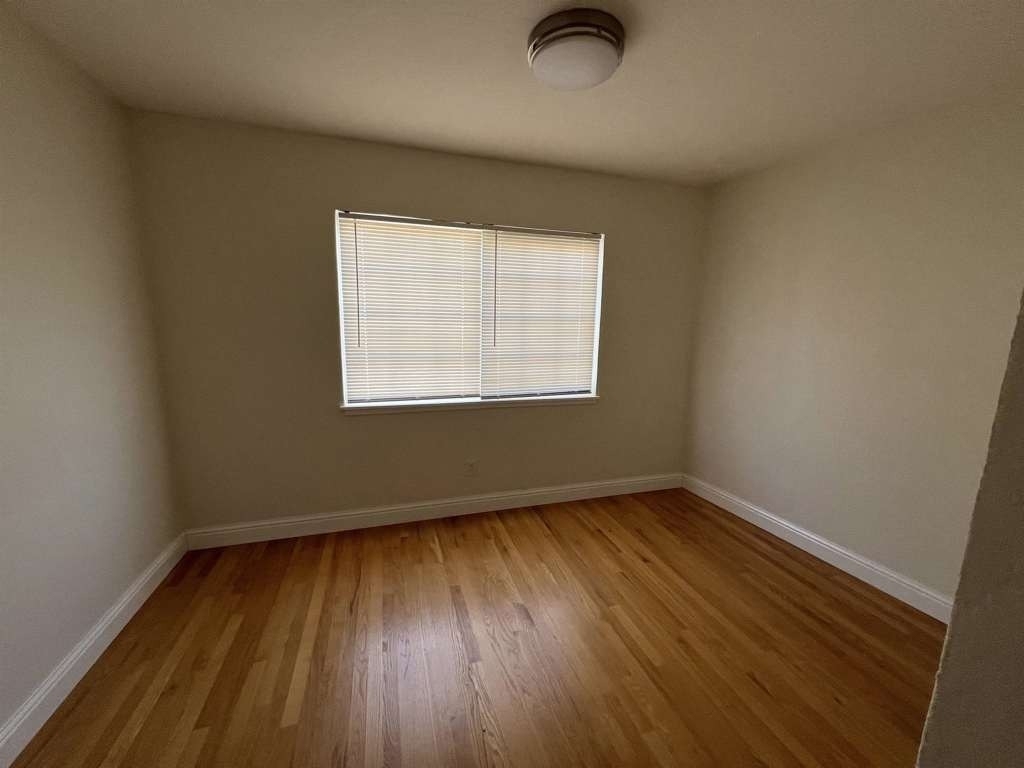 3244 Ellis St - Photo 1
