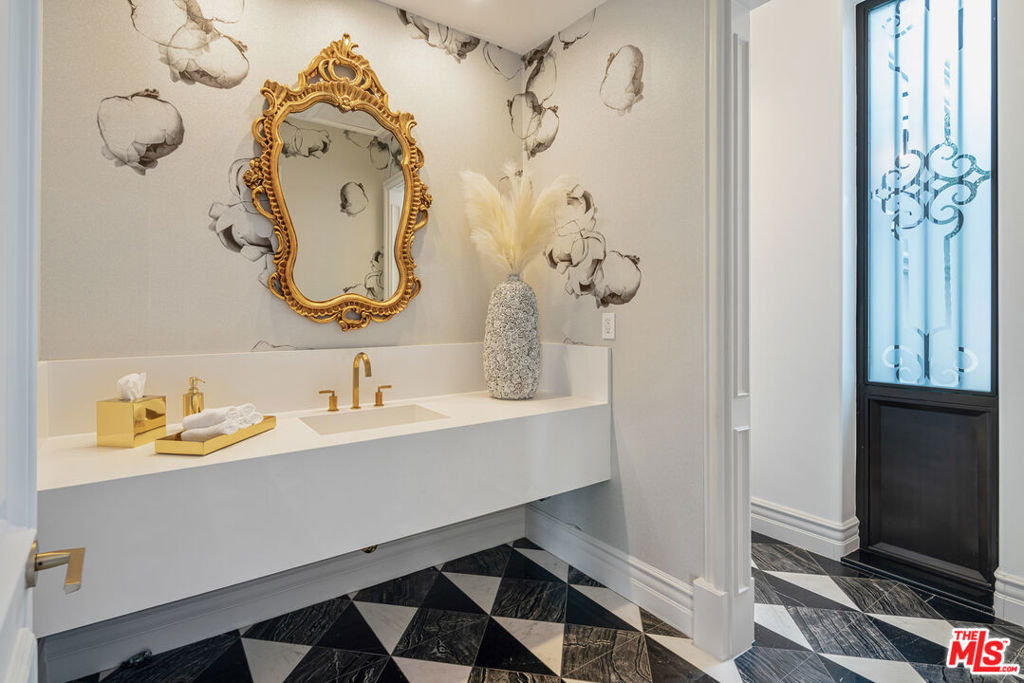 402 Doheny Road - Photo 3