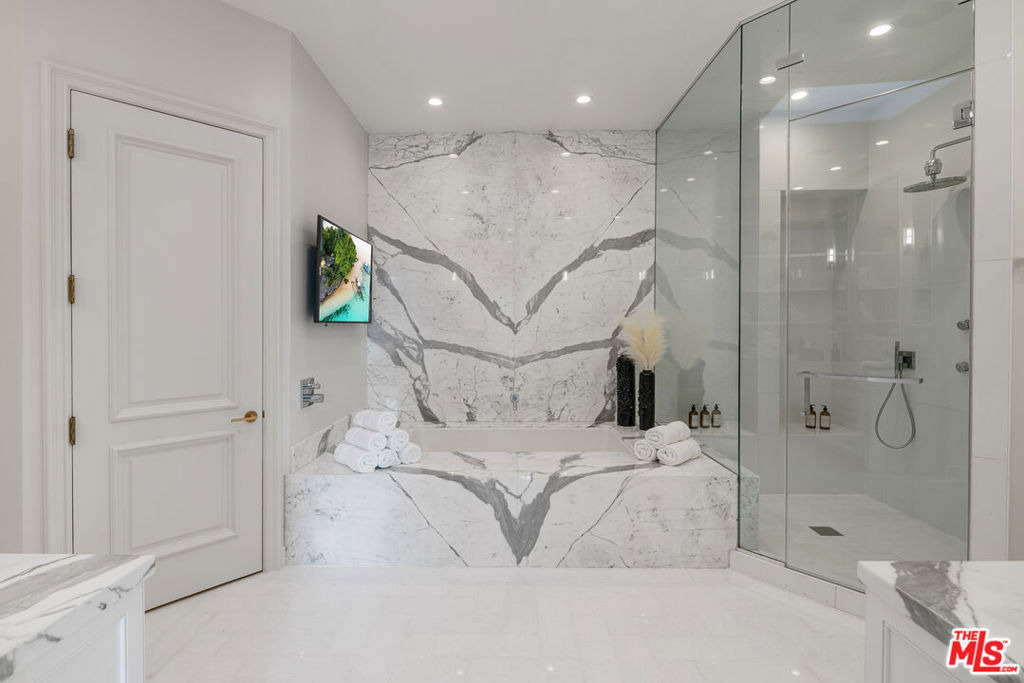 402 Doheny Road - Photo 41