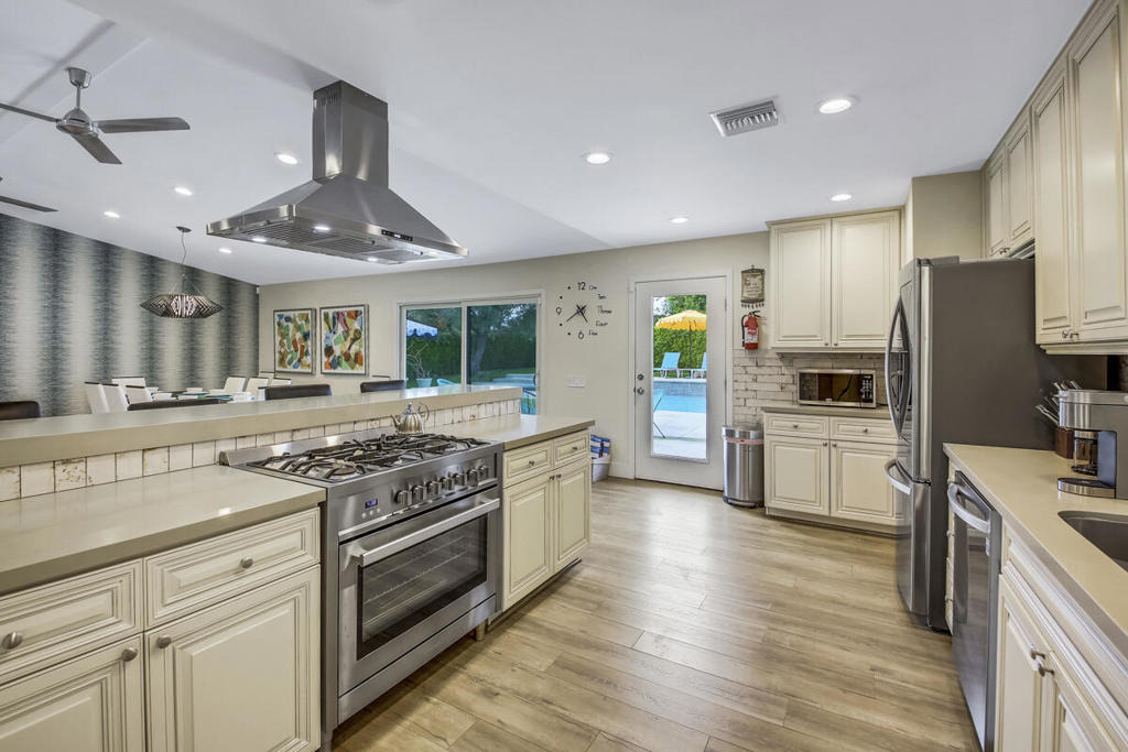 2230 Tamarisk Road - Photo 42