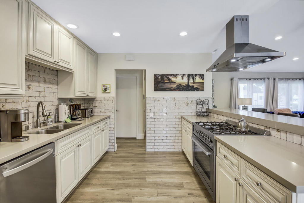 2230 Tamarisk Road - Photo 40