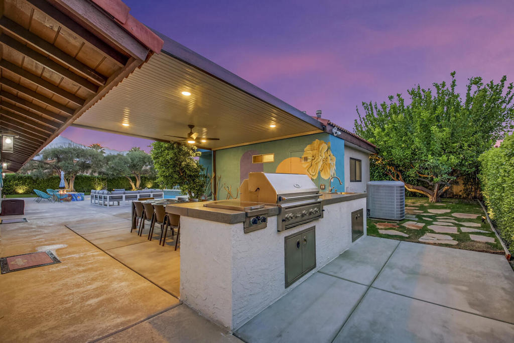 2230 Tamarisk Road - Photo 7