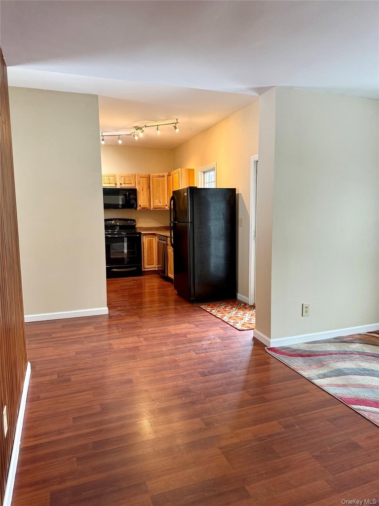 91-97 Sawmill Road - Photo 3