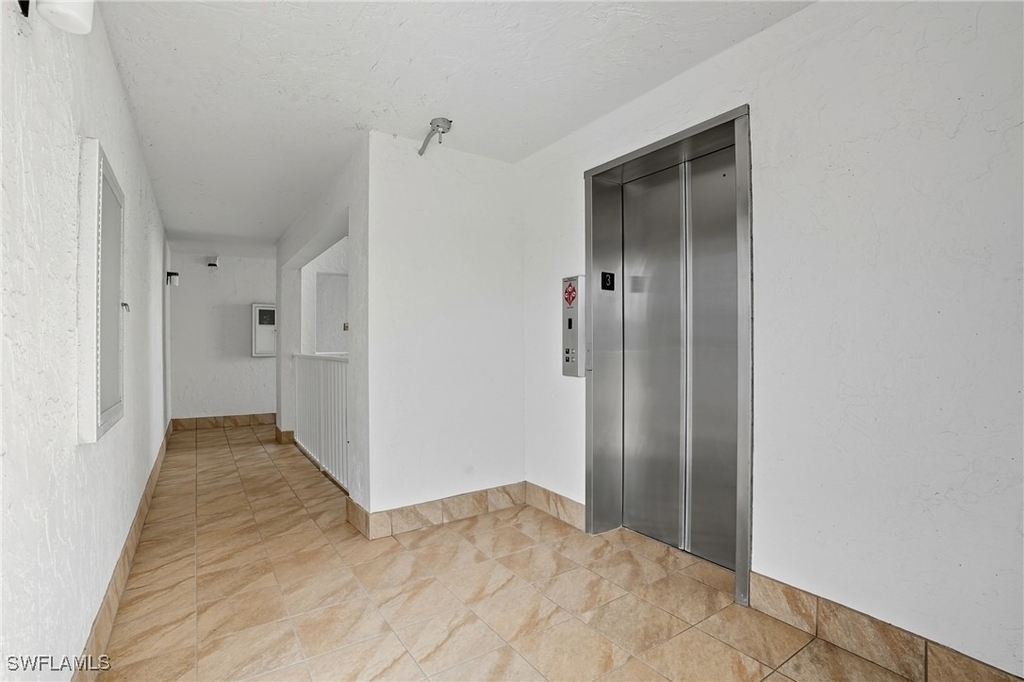 25900 Hickory Boulevard - Photo 17