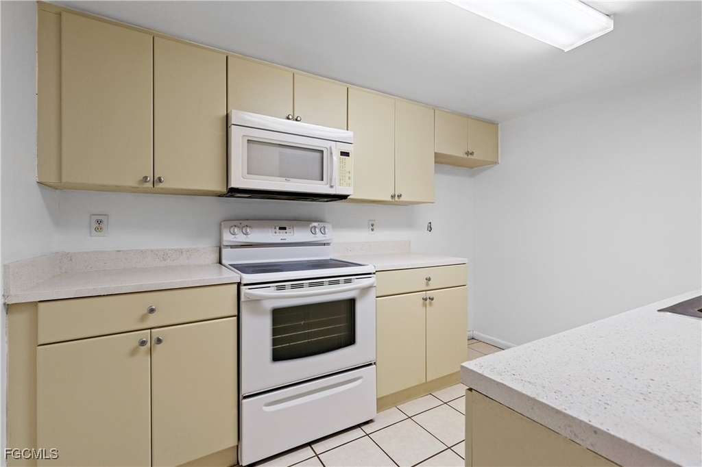 12658 Kenwood Lane - Photo 11