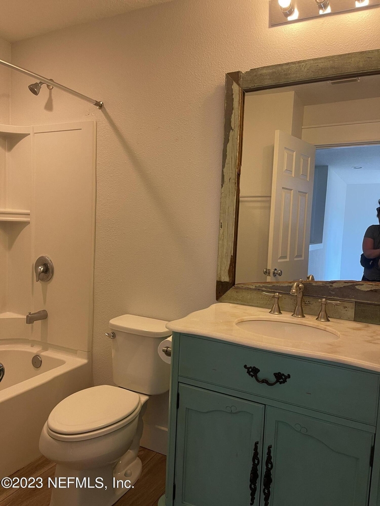 7003 Butterfield Court - Photo 11
