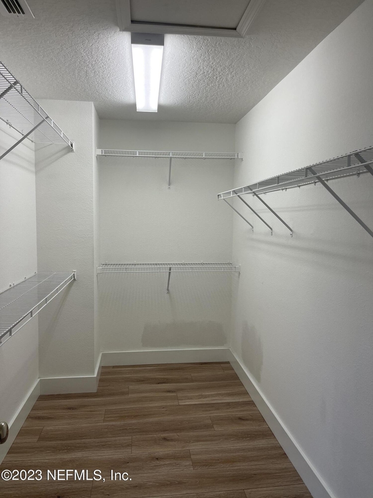 7003 Butterfield Court - Photo 12