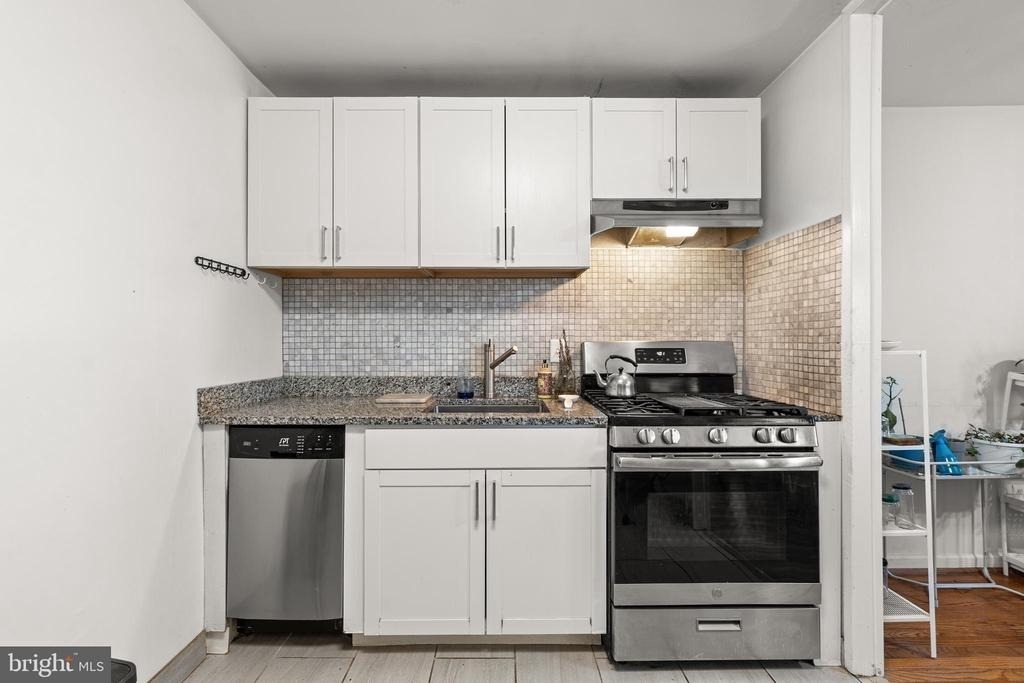 7244 Donnell Place - Photo 4