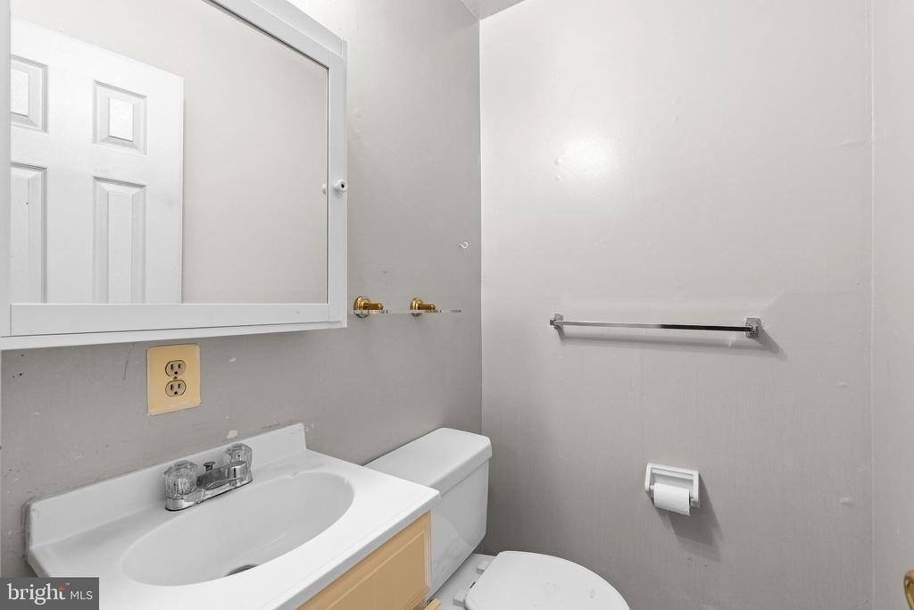 7244 Donnell Place - Photo 20