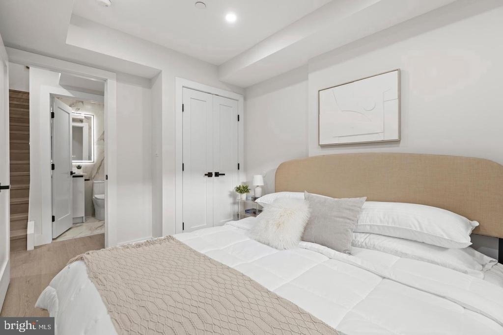 3923 14th Street Nw - Photo 17