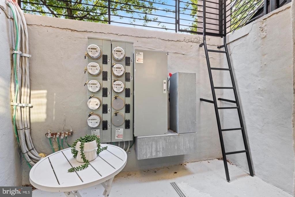 3923 14th Street Nw - Photo 18