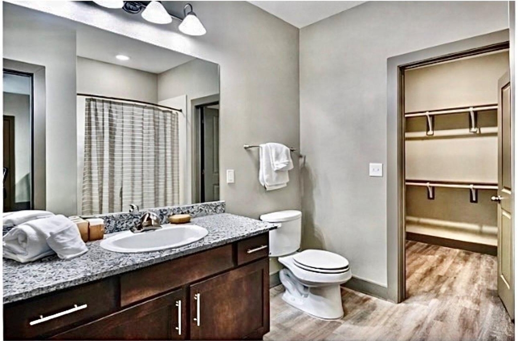 1920 Hollister Street - Photo 6