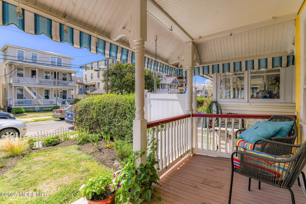 19 Webb Avenue - Photo 1