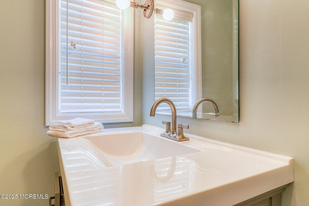 19 Webb Avenue - Photo 5