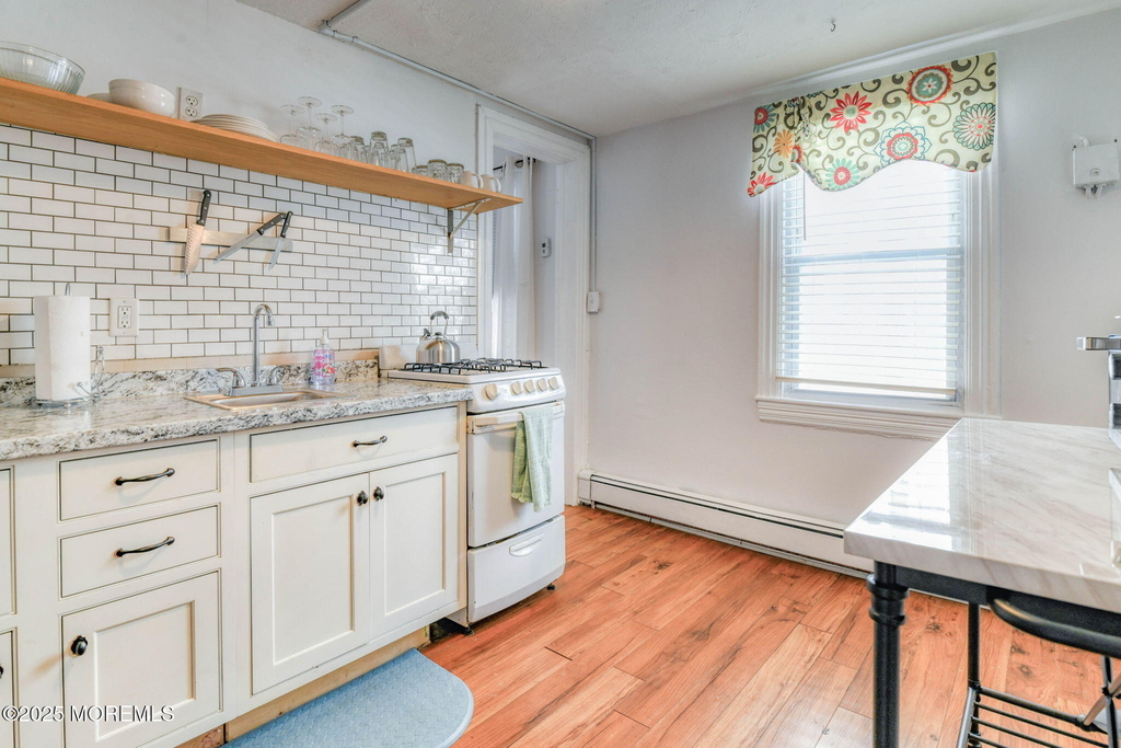 19 Webb Avenue - Photo 4