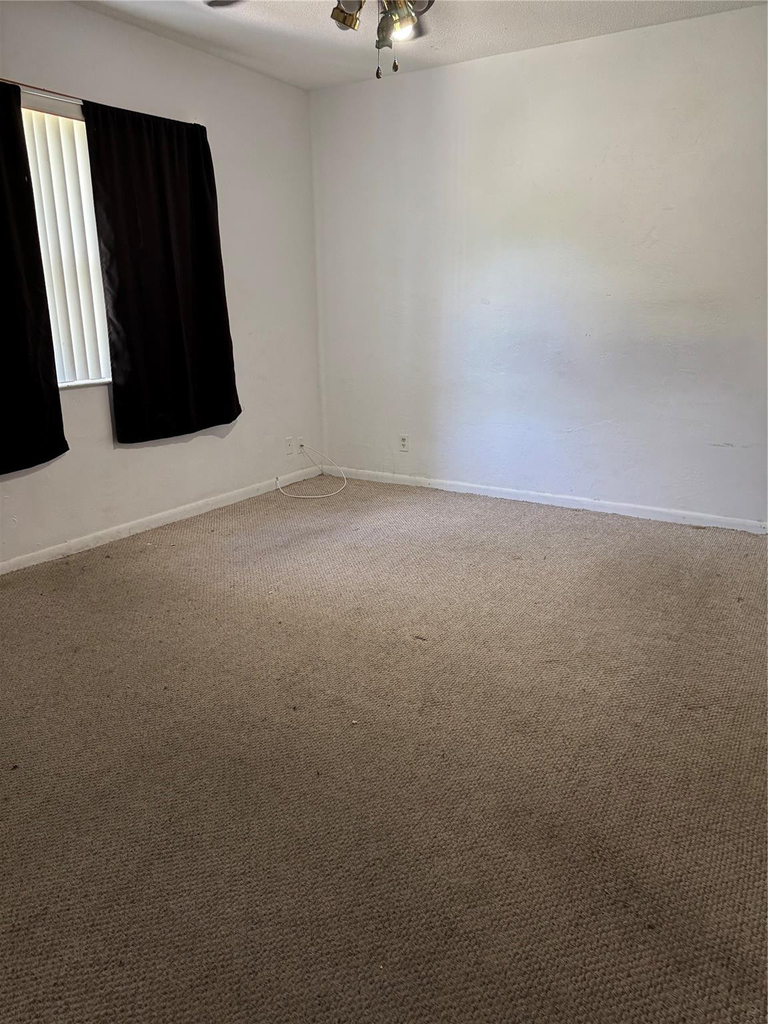 6200 Ne 22nd Way - Photo 8