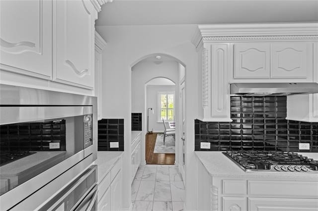2305 Hickey Drive - Photo 2
