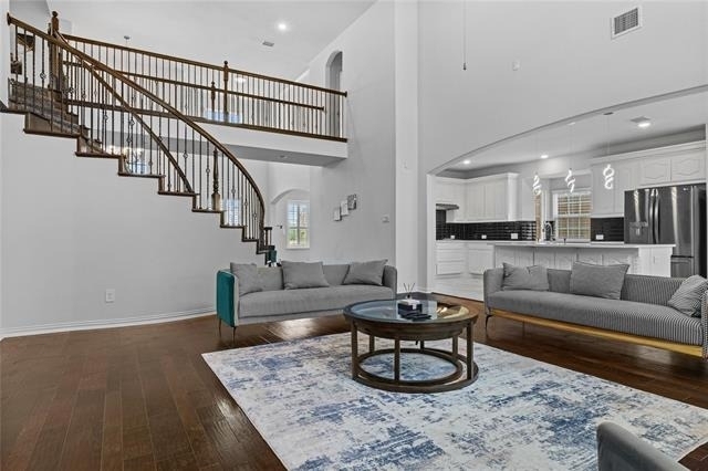2305 Hickey Drive - Photo 3